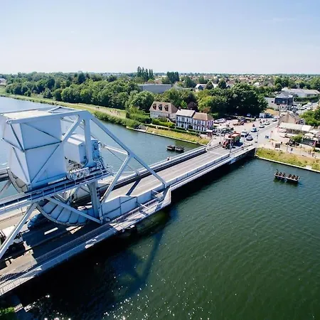 70m2 Pegasus Bridge *