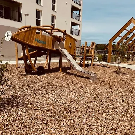 70m2 Pegasus Bridge Apartment Benouville (Calvados)